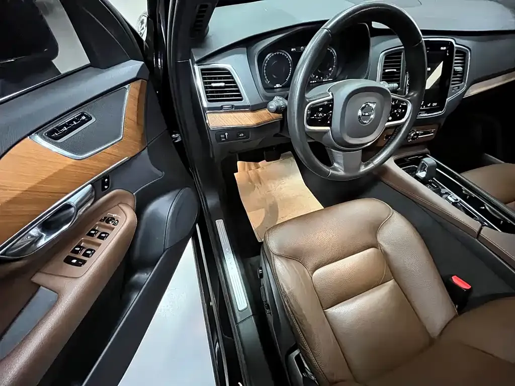 Volvo XC90 2022 из CN, фото 7