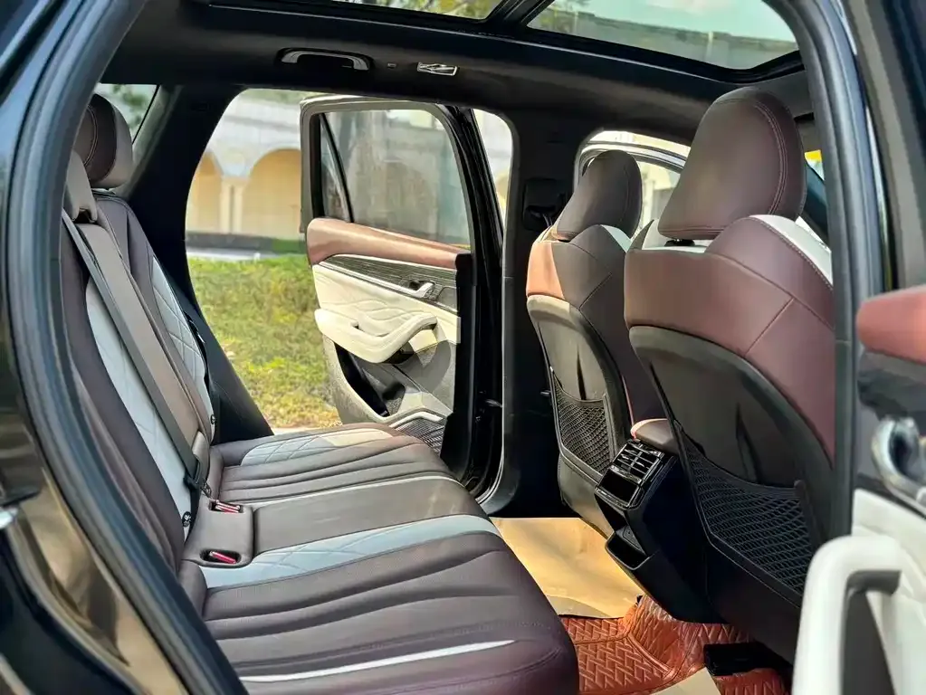 Geely Xingyue L 2024 из CN, фото 2