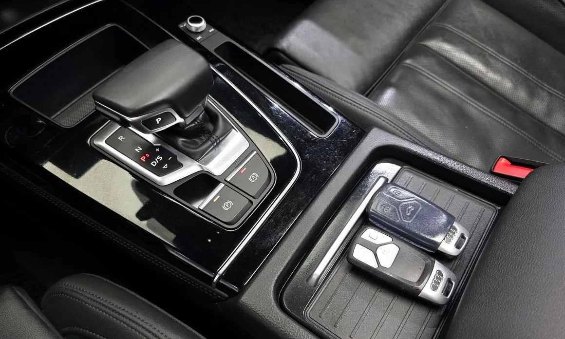 Audi Q5 2021 из KR, фото 8