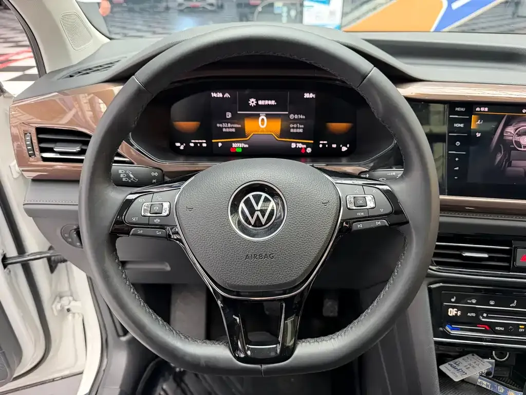 Volkswagen Tharu — фото 5
