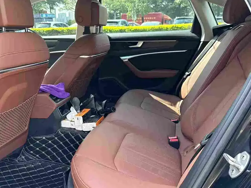 Audi A6L 2021 из CN, фото 5