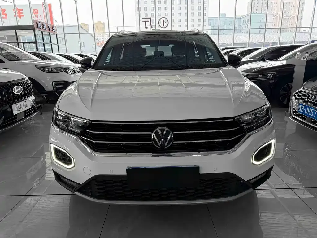 Volkswagen T-Roc — фото 3