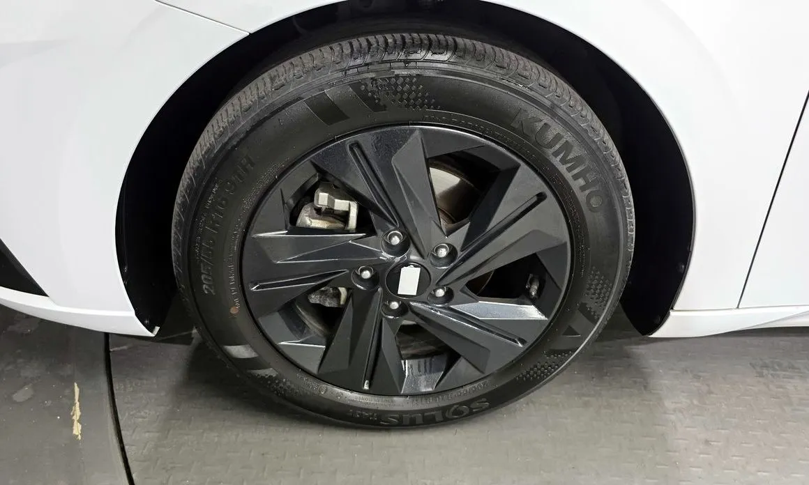 Hyundai AVANTE 2023 из KR, фото 6