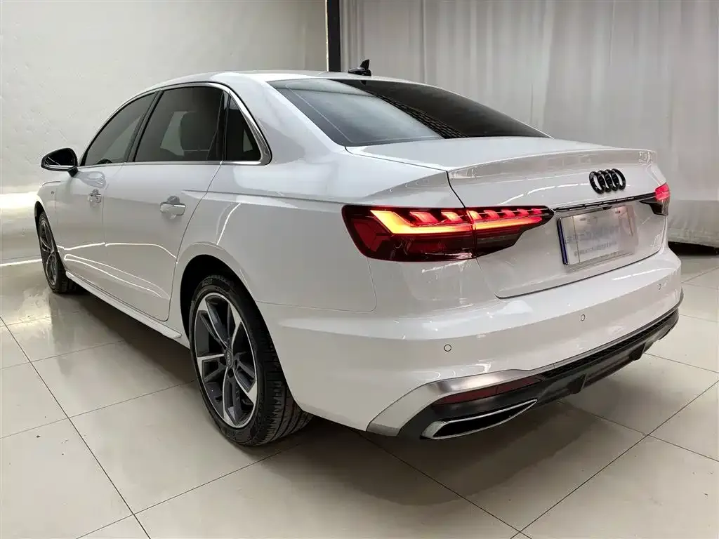 Audi A4L — фото 6