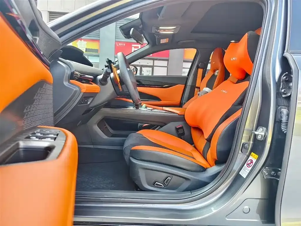 Changan UNI-V 2023 из CN, фото 5