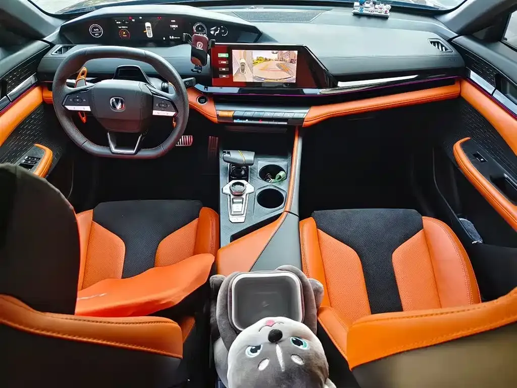 Changan UNI-V 2023 из CN, фото 2