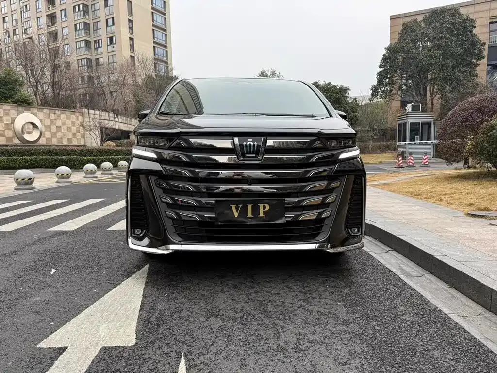 Toyota Vellfire — фото 6