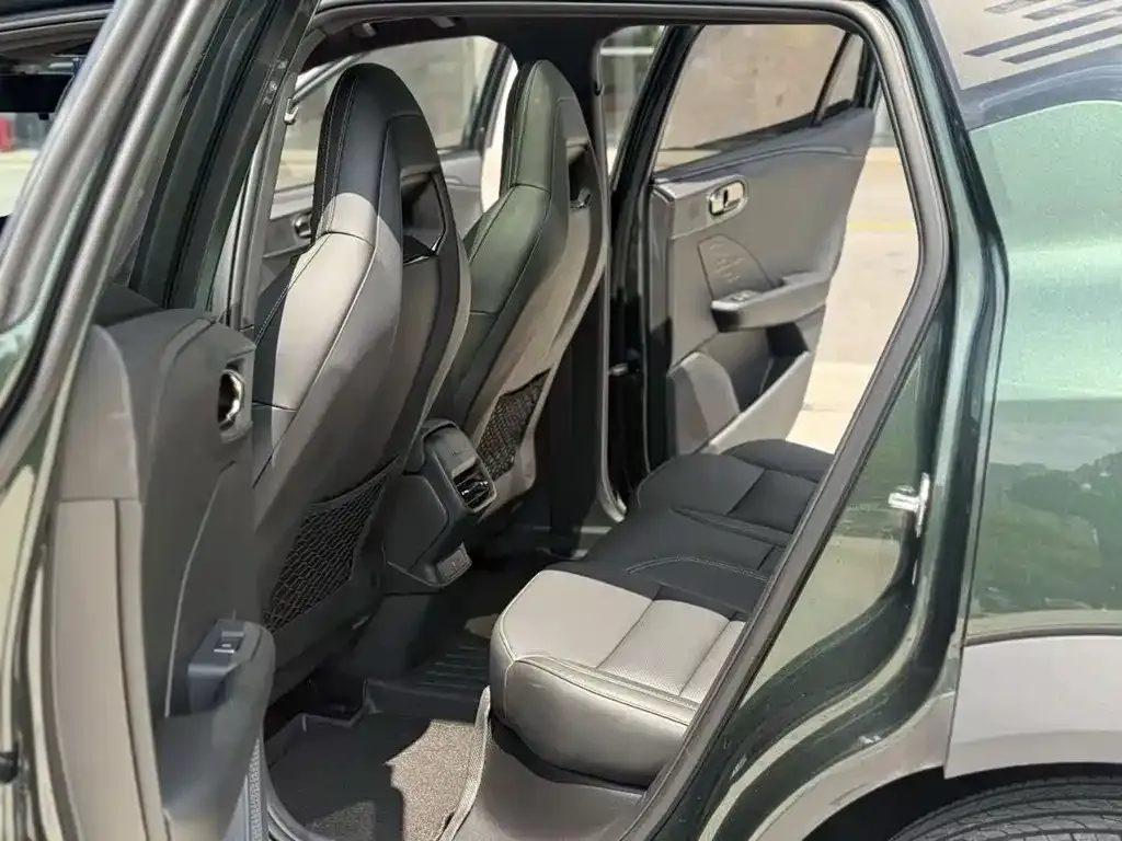 Lynk & Co 06 EM-P 2024 из CN, фото 8