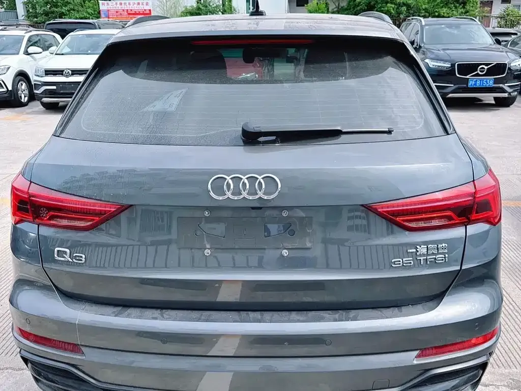 Audi Q3 — фото 8