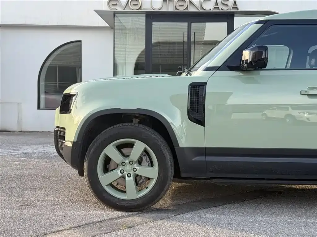 Land Rover Defender — фото 5
