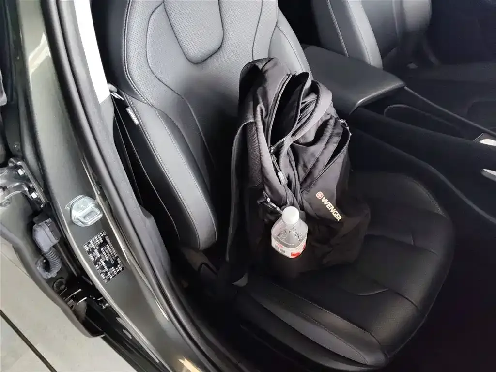 Hyundai Elantra 2024 из CN, фото 4