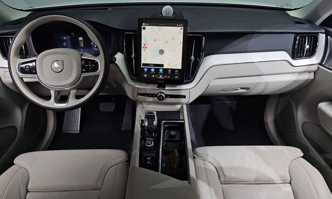 Volvo XC60 2026 из KR, фото 10