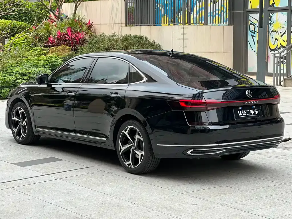 Volkswagen Passat — фото 8
