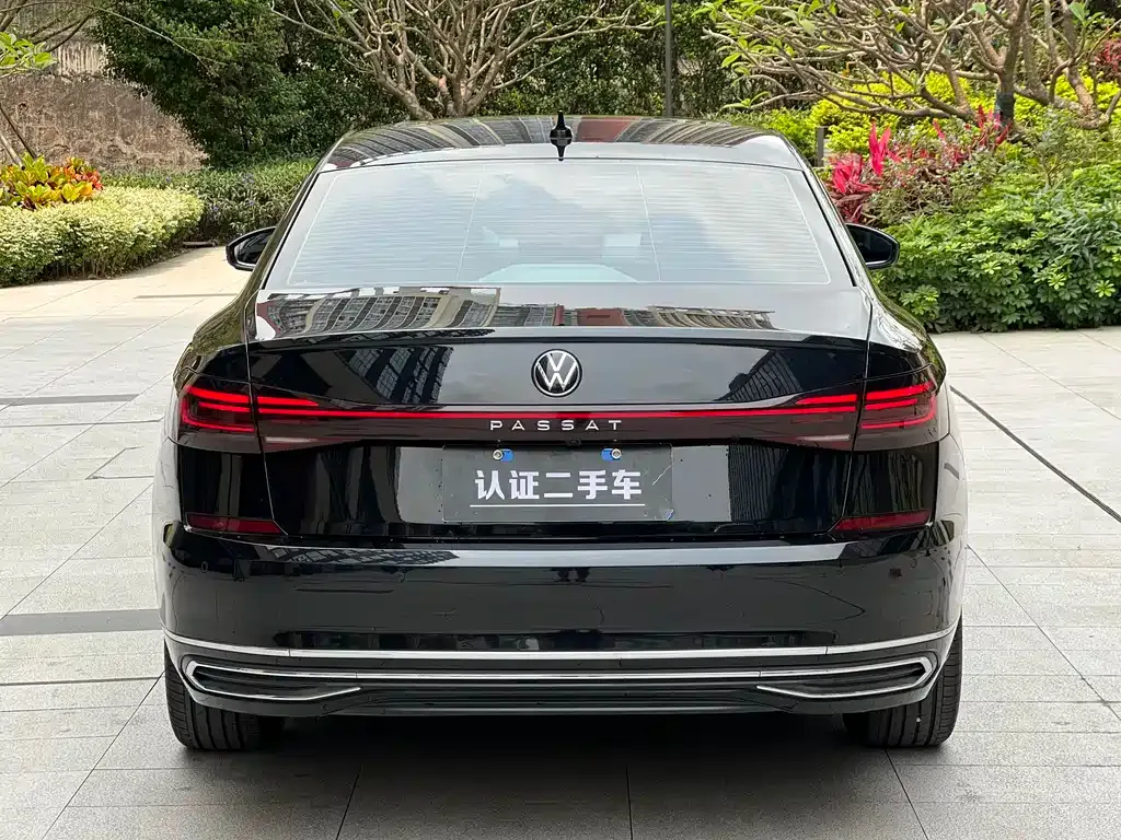 Volkswagen Passat — фото 4