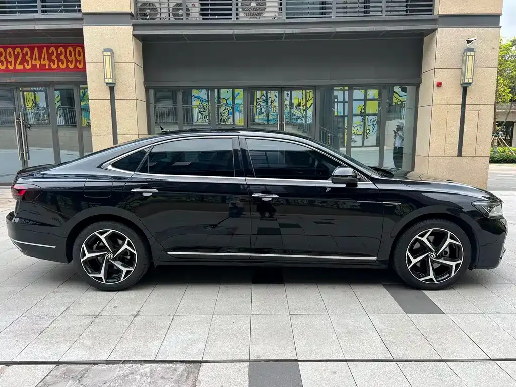 Volkswagen Passat — фото 6