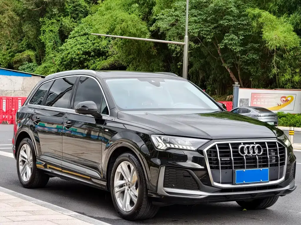 Audi Q7 — фото 5