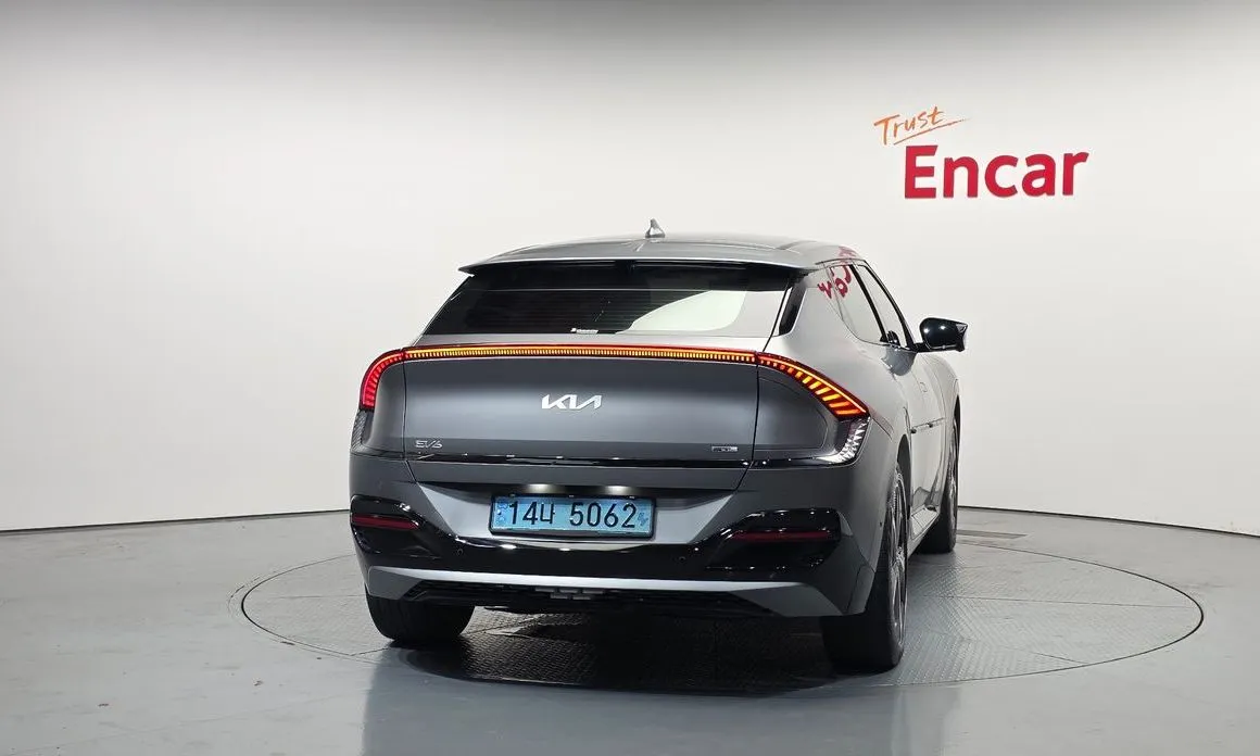 Kia EV6 2023 из KR, фото 4
