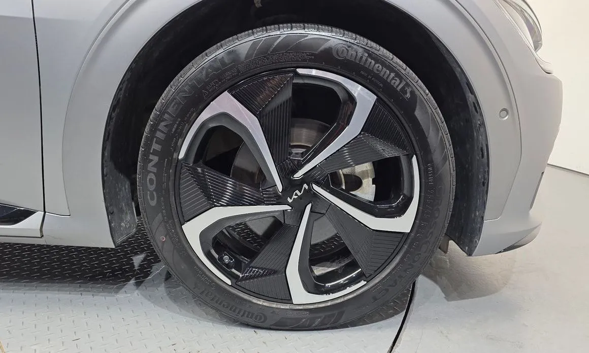 Kia EV6 2023 из KR, фото 10