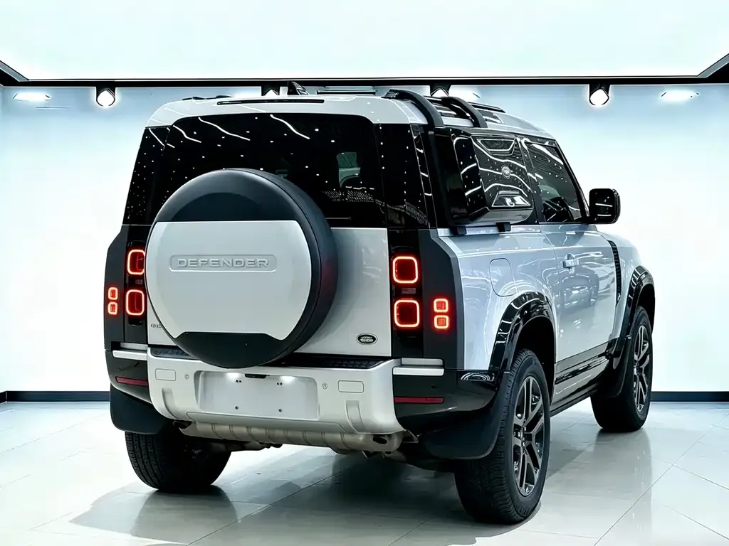 Land Rover Defender — фото 9