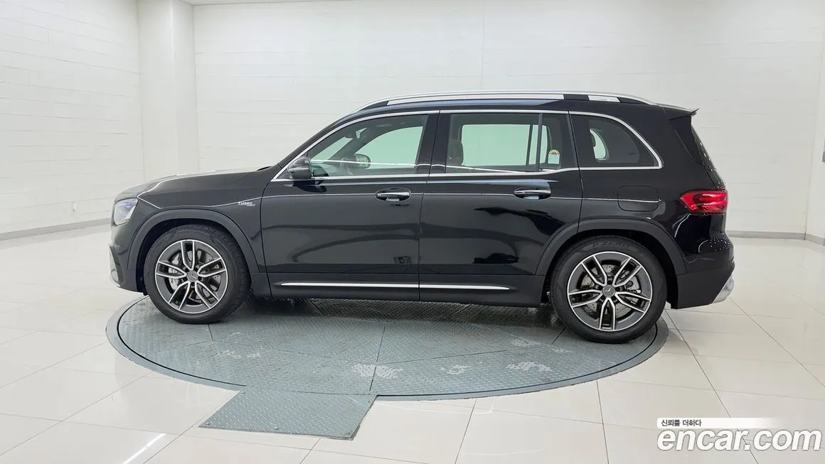 Mercedes-Benz GLB-Class — фото 10