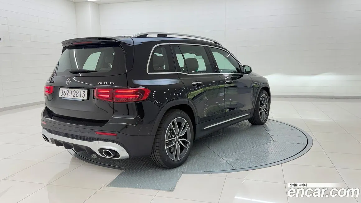 Mercedes-Benz GLB-Class — фото 2