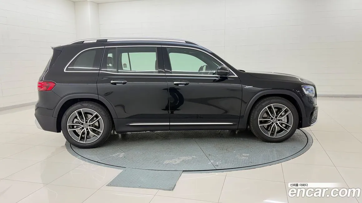 Mercedes-Benz GLB-Class — фото 6