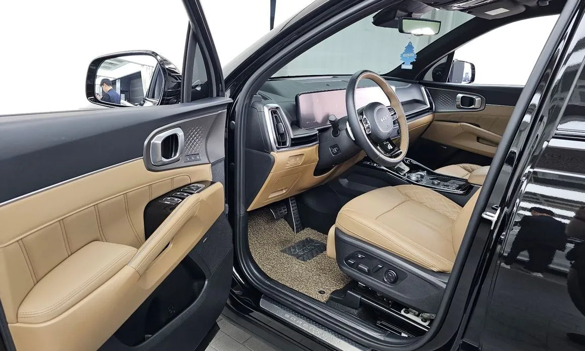 Kia Sorento — фото 7
