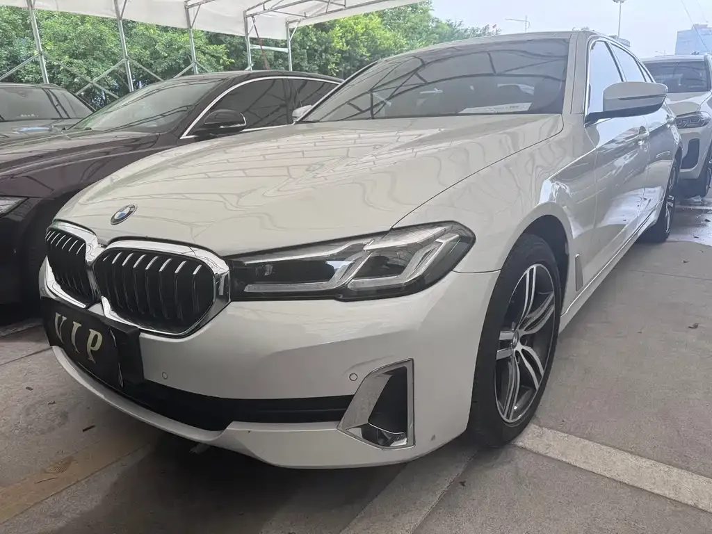 BMW 5 Series — фото 1