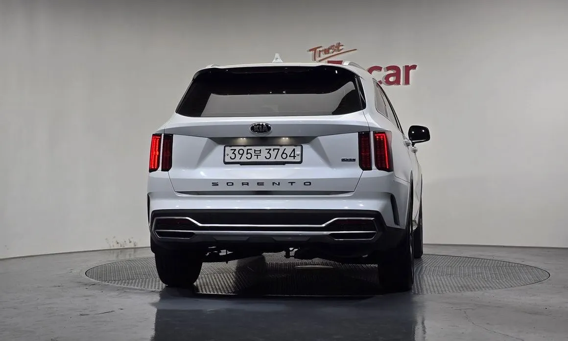 Kia Sorento — фото 5