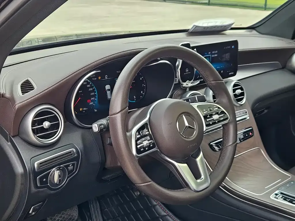 Mercedes-Benz GLC — фото 2