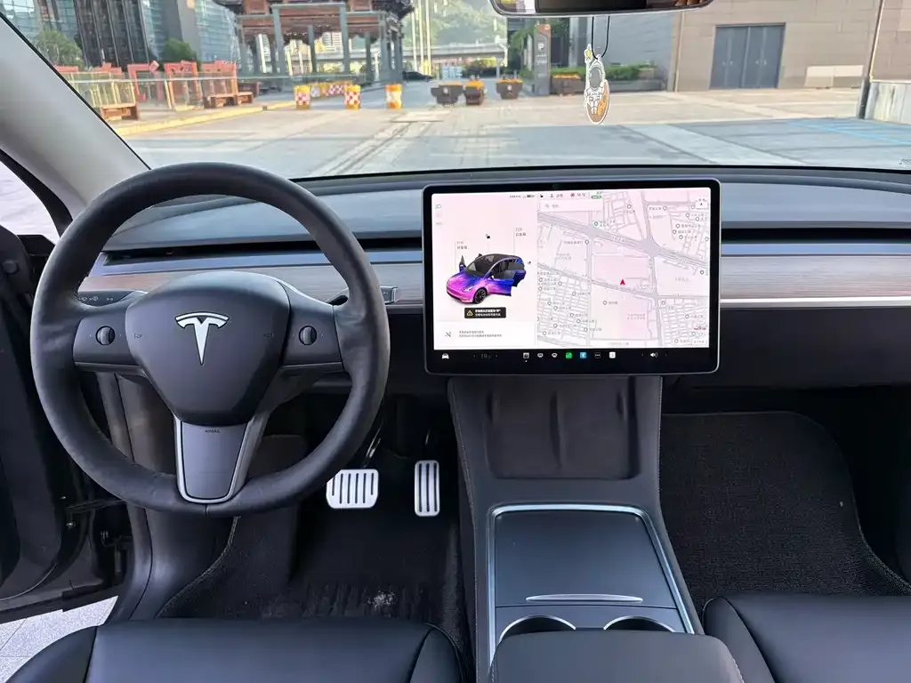Tesla Model Y — фото 3