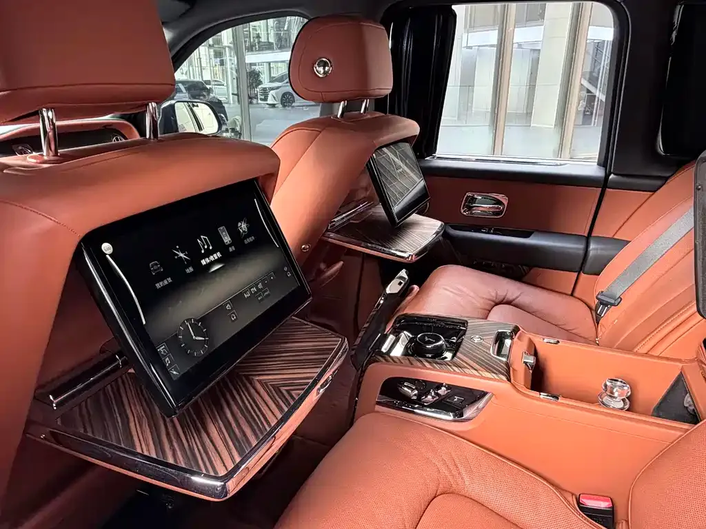 Rolls-Royce Cullinan 2021 из CN, фото 2