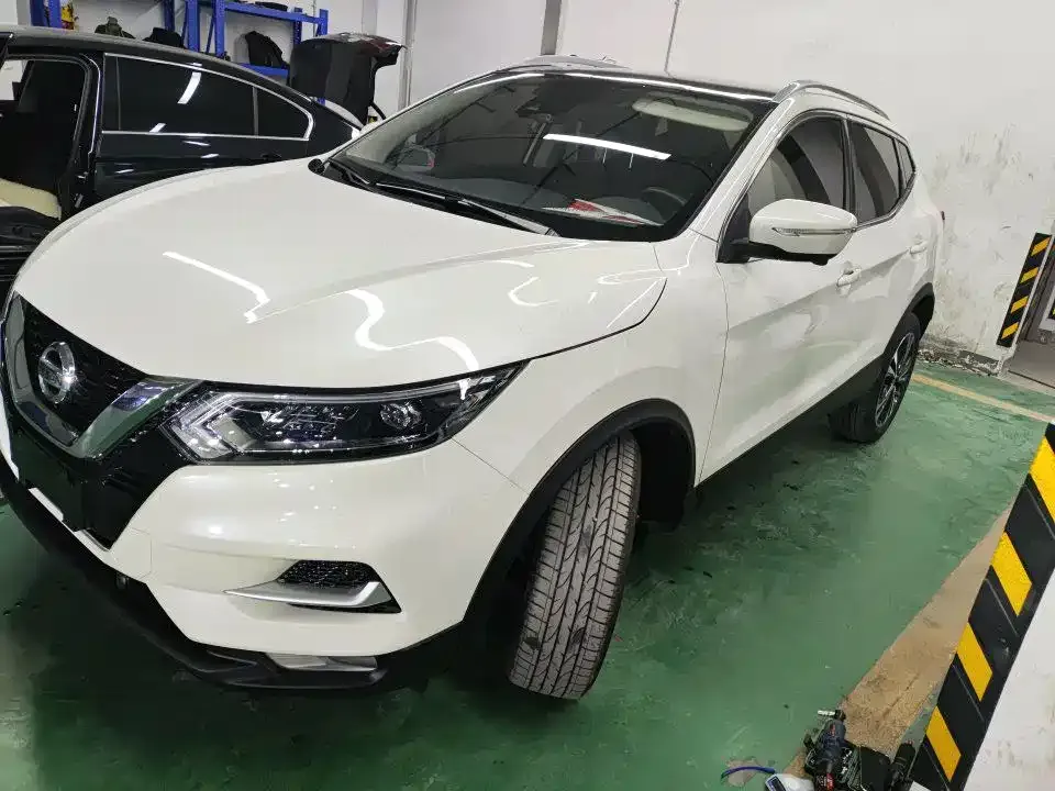 Nissan Qashqai — фото 1