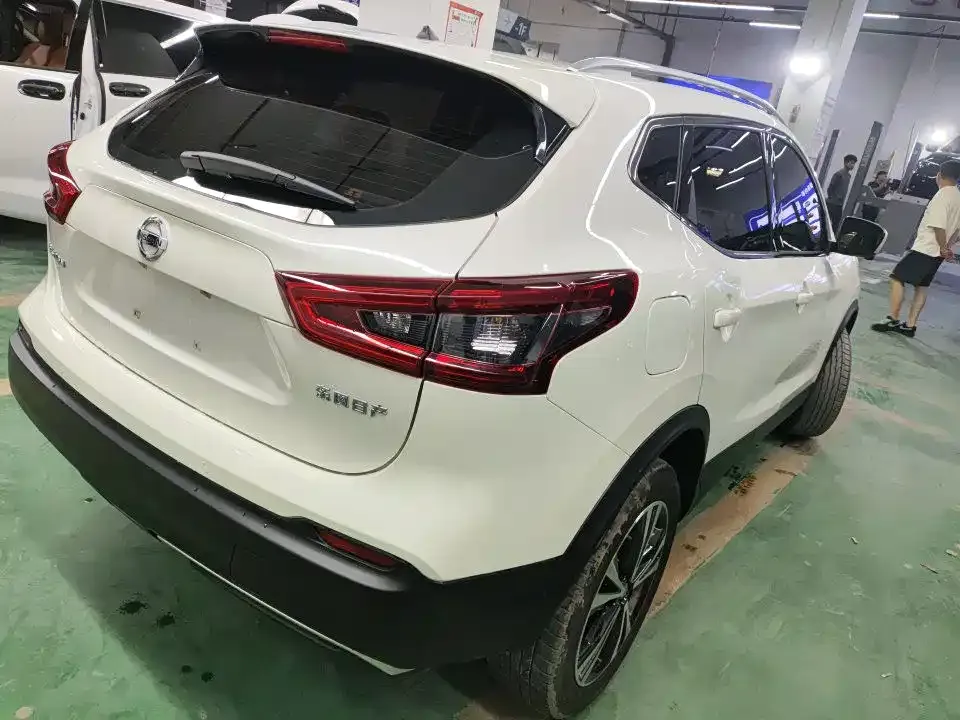 Nissan Qashqai — фото 2