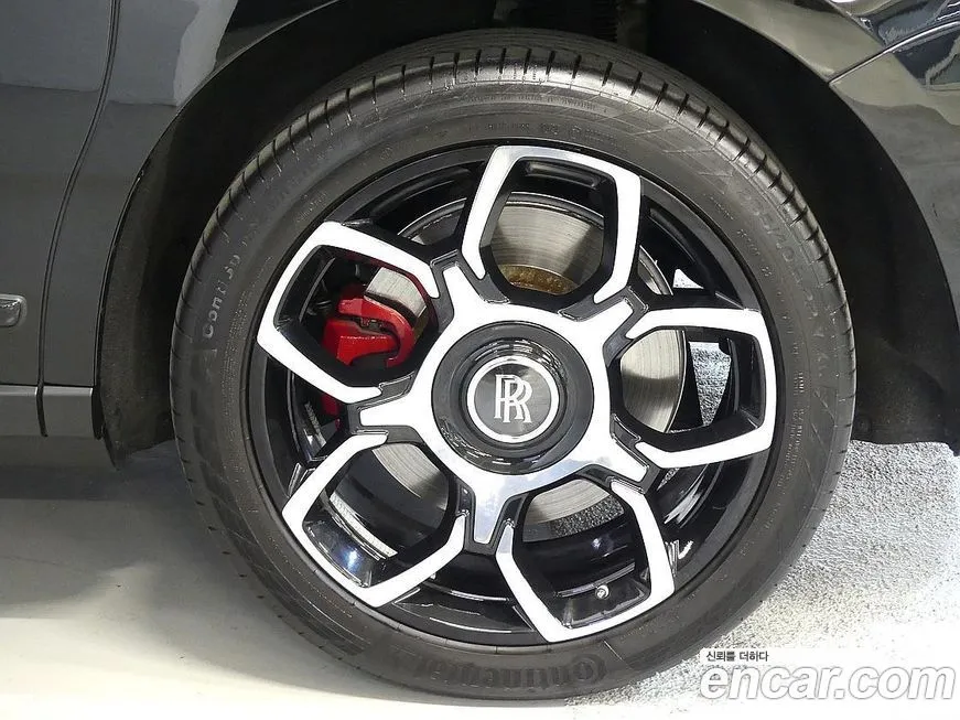 Rolls-Royce Cullinan 2024 из KR, фото 10
