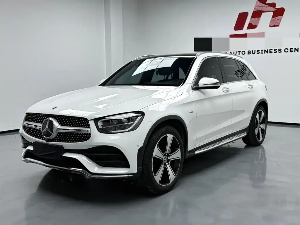 Mercedes-Benz GLC — фото 1