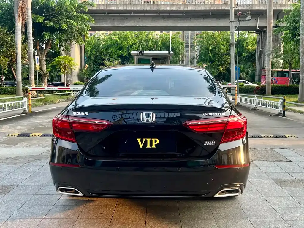 Honda Inspire — фото 8