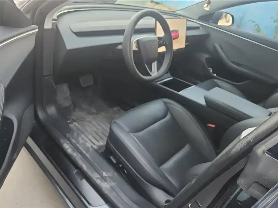Tesla Model 3 — фото 3