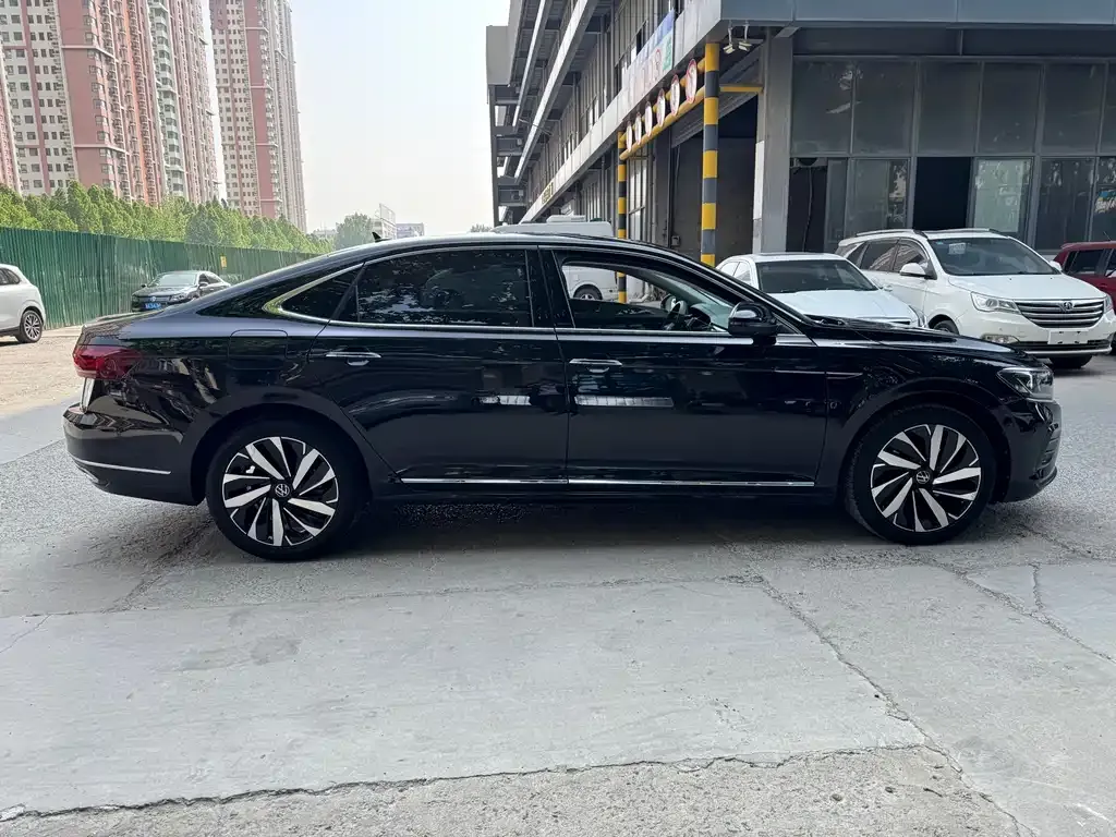 Volkswagen Passat — фото 2