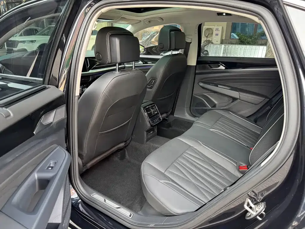 Volkswagen Passat — фото 4