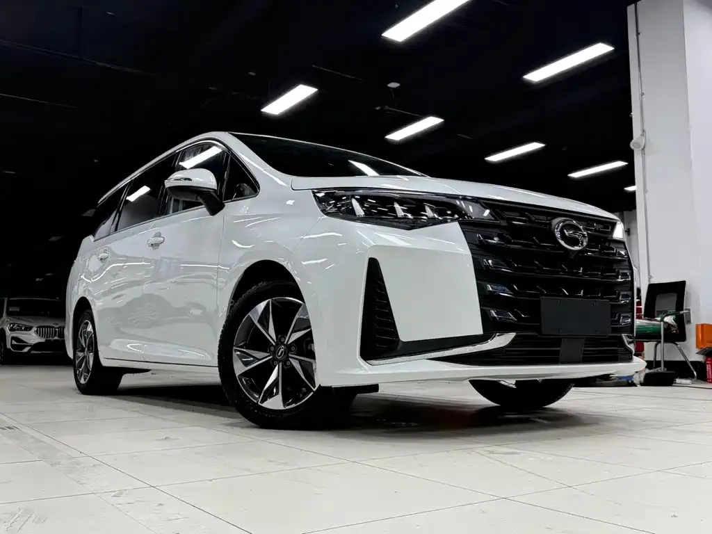 GAC Motor Trumpchi M6 — фото 6