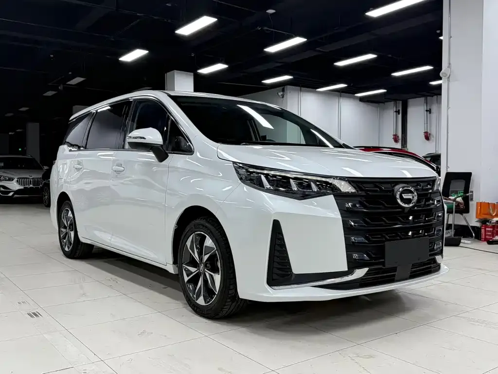 GAC Motor Trumpchi M6 — фото 10