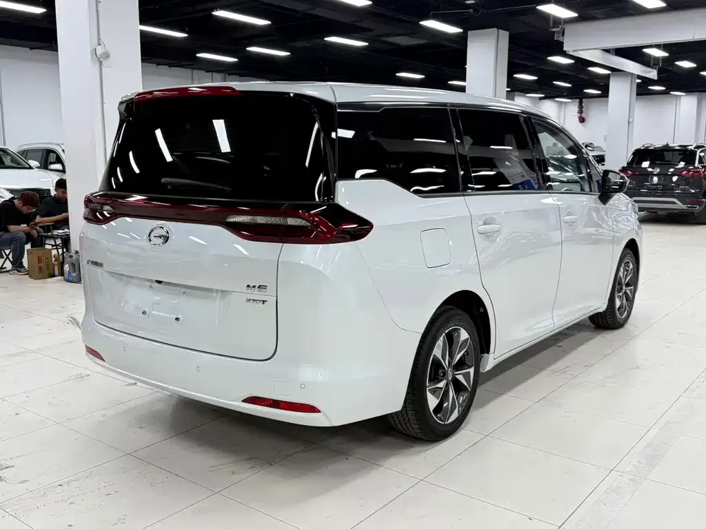 GAC Motor Trumpchi M6 — фото 3