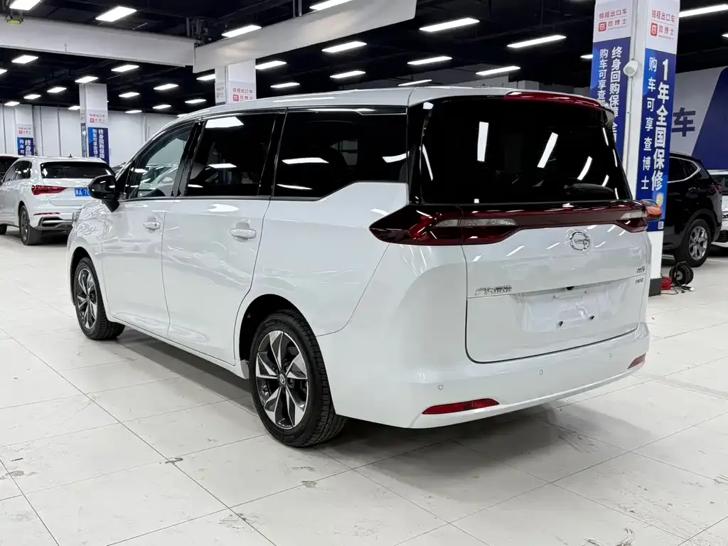 GAC Motor Trumpchi M6 — фото 8