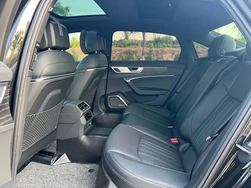 Audi A6L 2026 из CN, фото 6