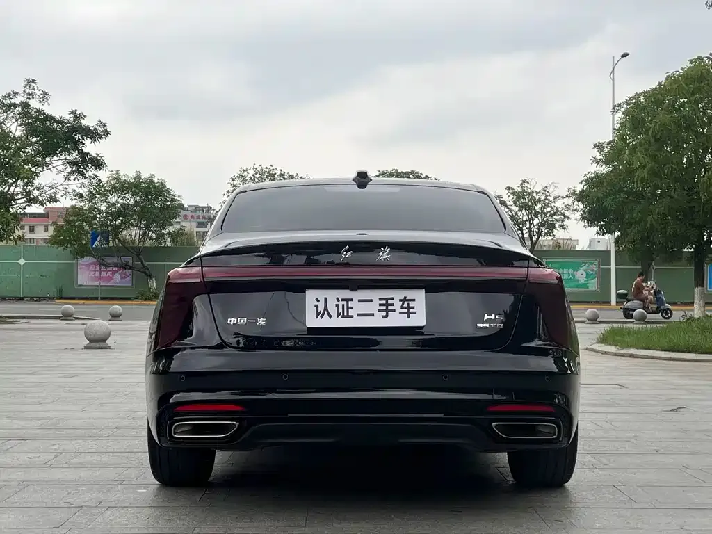 Hongqi H5 — фото 4