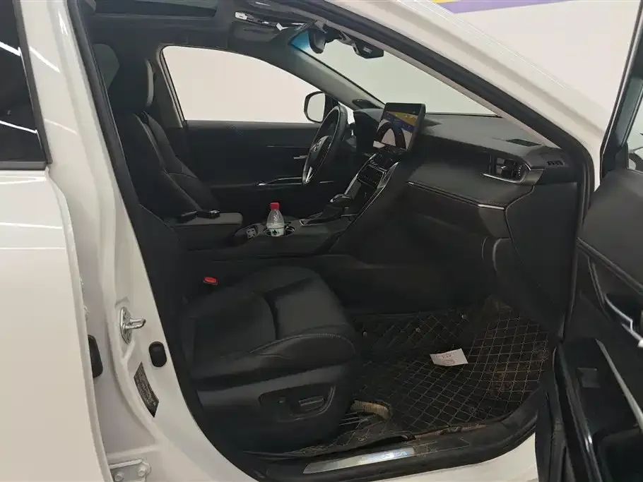 Toyota Venza 2023 из CN, фото 10