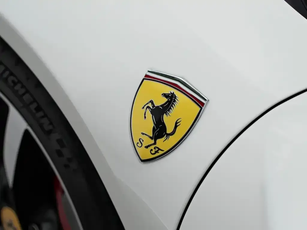 Ferrari SF90 — фото 2