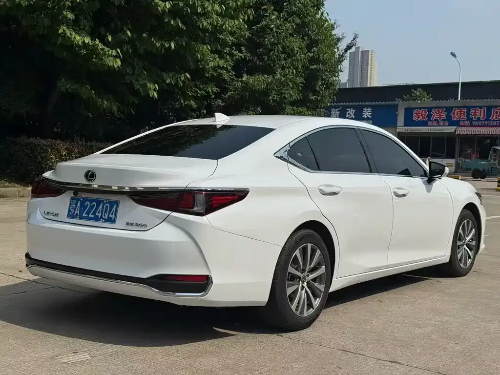 Lexus ES 2021 из CN, фото 8