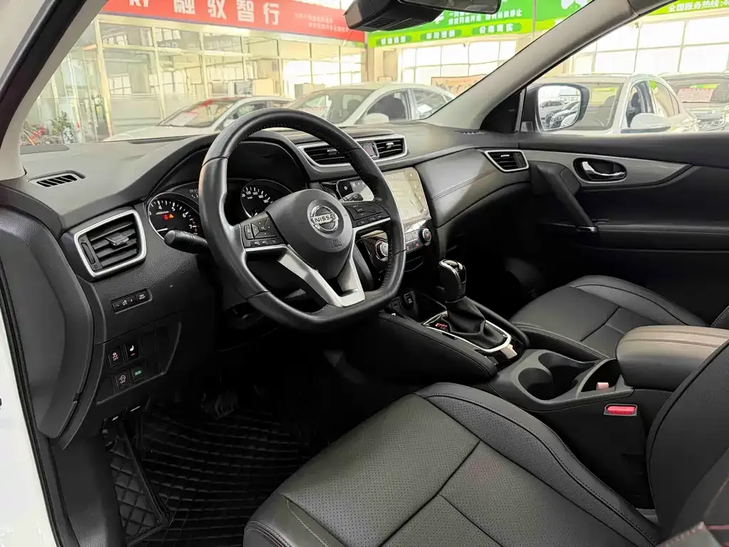 Nissan Qashqai — фото 2